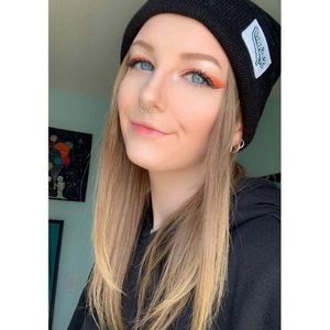 Meet your Posher, Alisa